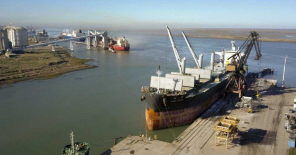Fin al acuerdo que reguló carga de barcos con Brasil (ahonda crisis local)